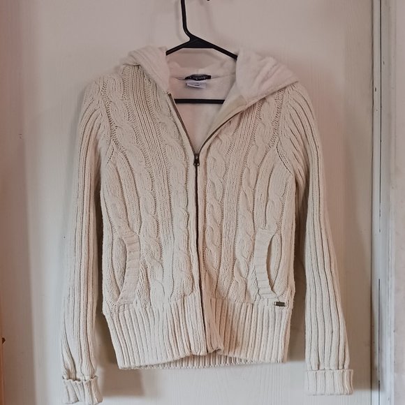 Columbia Sweaters - Columbia White Faux Fur Lined Sweater size Small